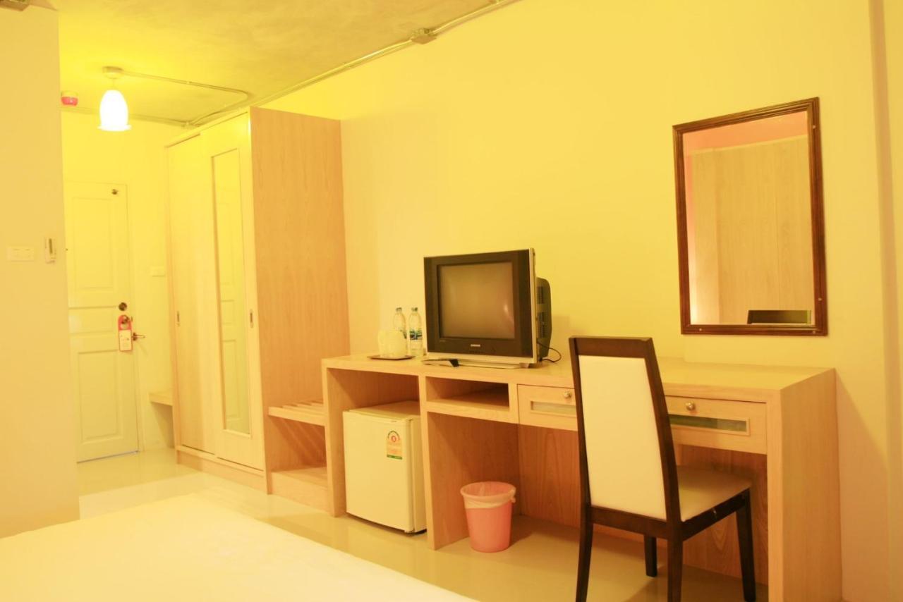 Bansabai Sabaidee Service Apartment Banguecoque Exterior foto